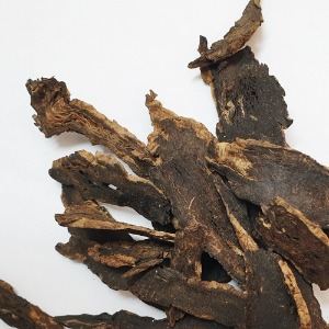 알칸나뿌리 50g (Alkanna Tinctoria Root) 국산-청주